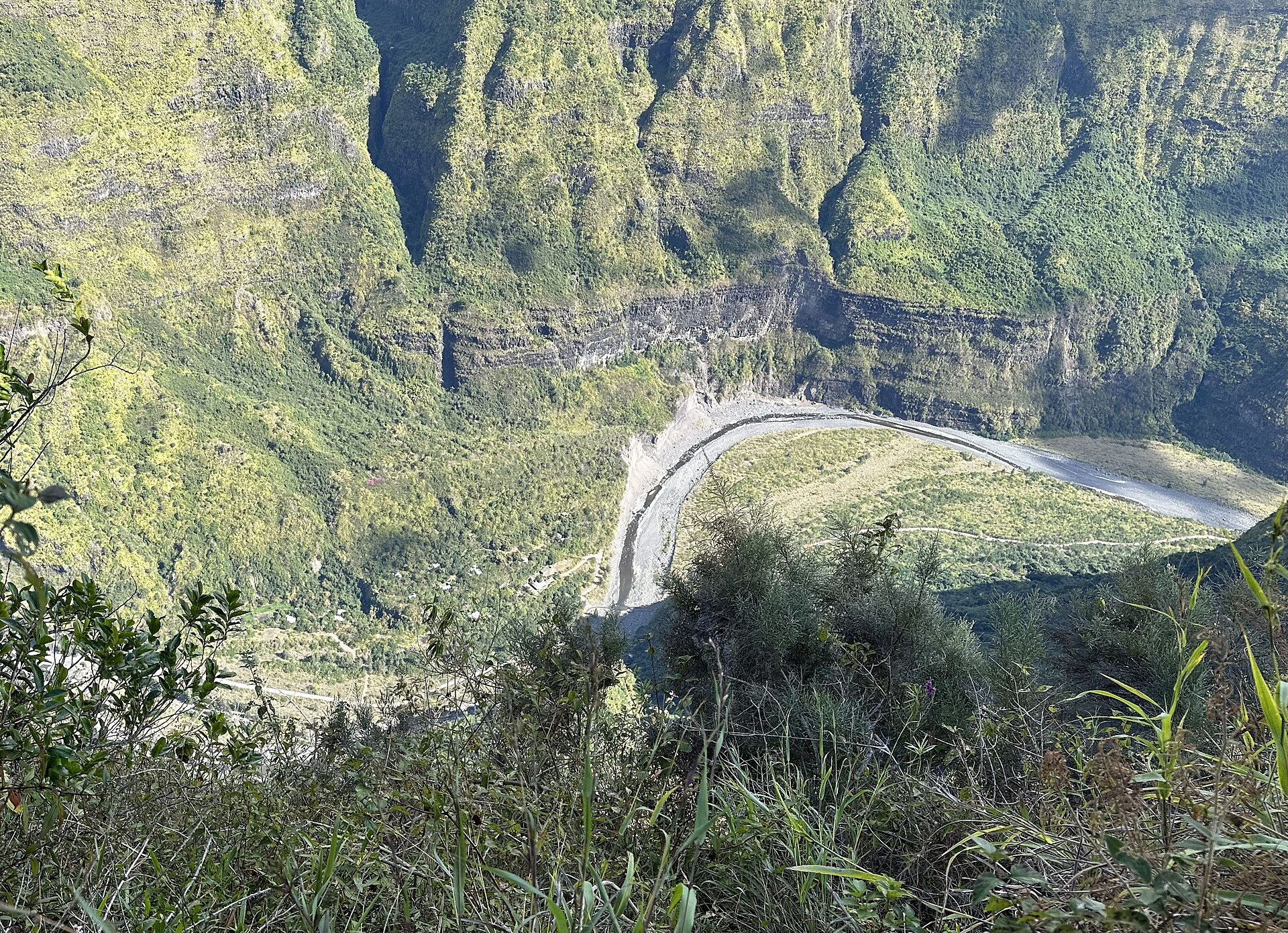 La rivière des Galets depuis le Cap Noir, autre vue.