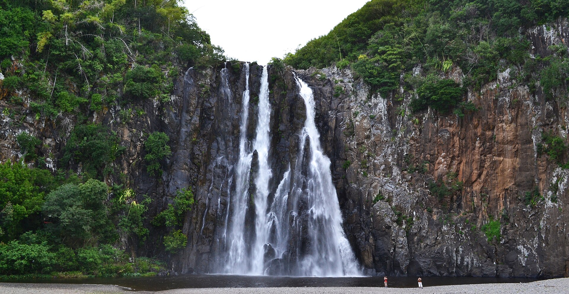 La chute de la cascade Niagara.