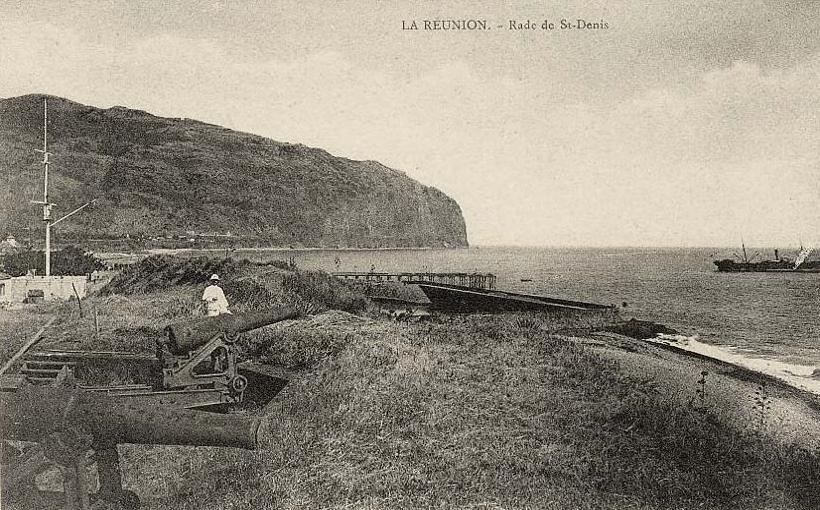 Carte postale de la rade de Saint-Denis, entre 1900 et 1910.