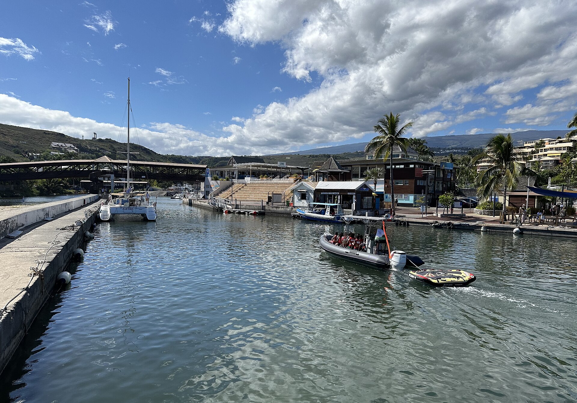 Port de Saint-Gilles-les-Bains, à l’embouchure de la ravine.
